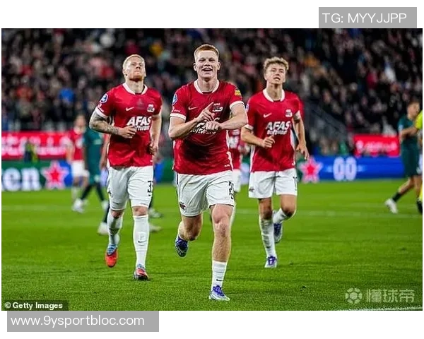 水晶宫追逐19岁荷兰新星斯米特面临曼联皇马强劲竞争