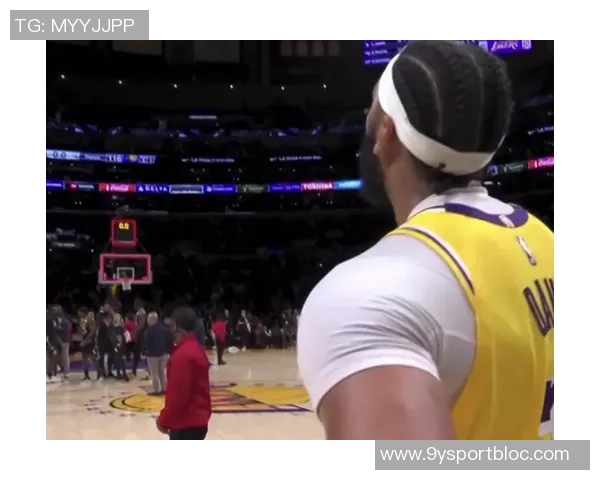 浓眉称赞小内姆哈德具备控卫所需判断力与决策能力令人期待